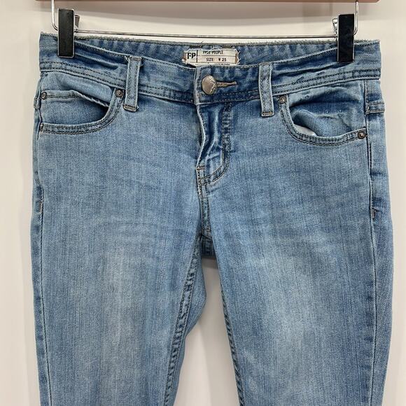 Free People Mid-Rise Raw Hem Ankle Distressed Jeans - 25 - Picture 4 of 8